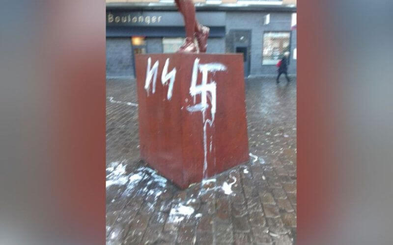 Lille Mayor Files Complaint Over Nazi Symbols on City Statue