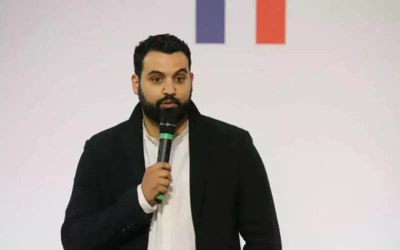 Macron Dismisses Far-Right Controversy Over Comedian's Presence on Morocco Trip