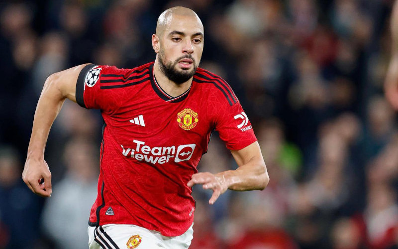 Manchester United Unlikely to Retain Amrabat as AC Milan Shows Interest
