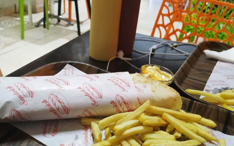 Marrakech Cracks Down on Fast-Food Outlets After Food Poisoning Outbreak