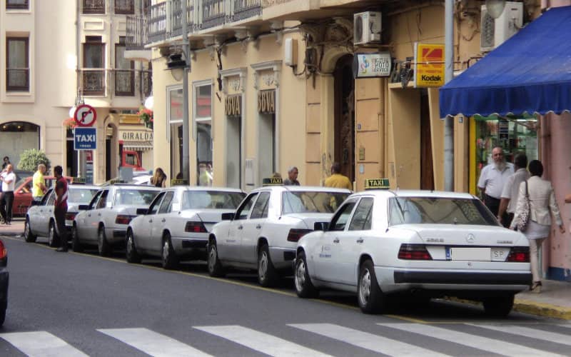 Melilla-Morocco Border Restrictions Strain Taxi Services, Cause Long Delays