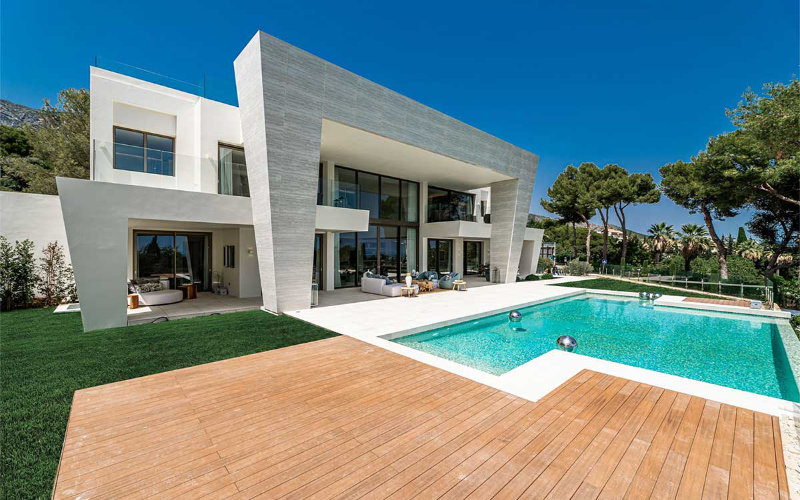 Moroccan Authorities Uncover Influencers' Illegal Foreign Property Purchases