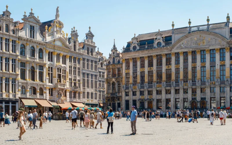 Moroccan Belgians: From Foreigners to Citizens