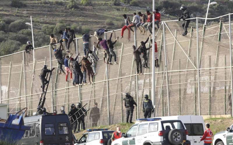 Moroccan Border Guards Face Deadly Violence in Migrant Clashes at Melilla