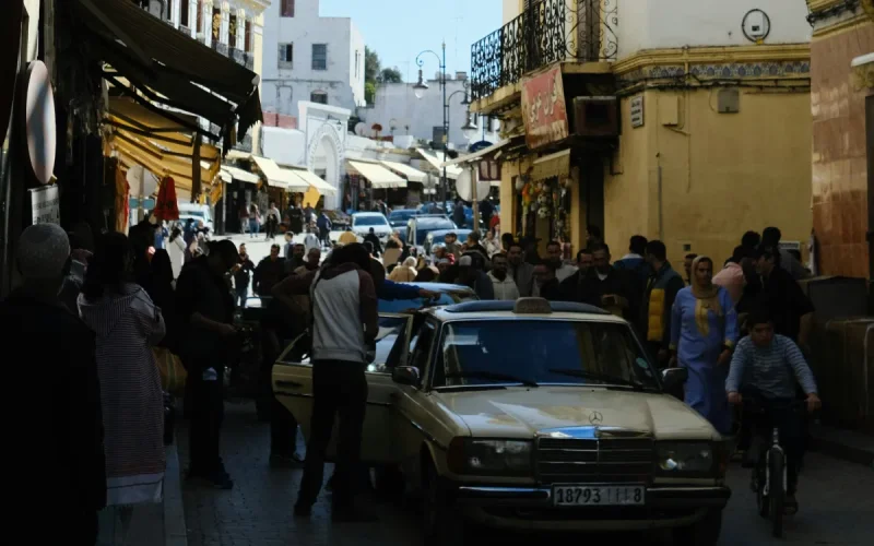 Moroccan civil servants are the most indebted: 44% of income on average