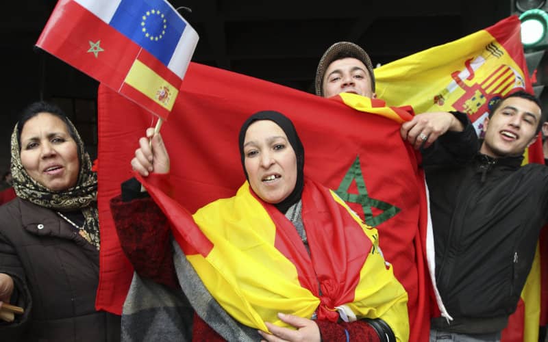Moroccan Community in Spain Grows to Nearly 880,000, Remains Largest Foreign Group