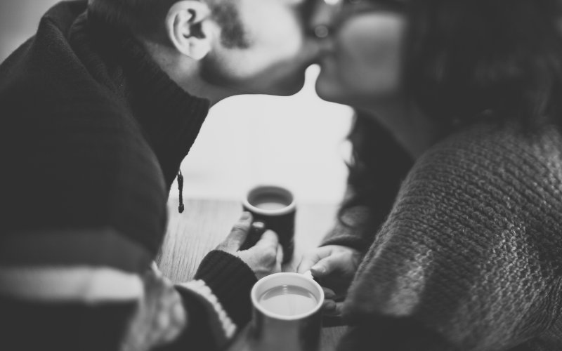 Moroccan Court Overturns Prison Sentence for Public Kiss