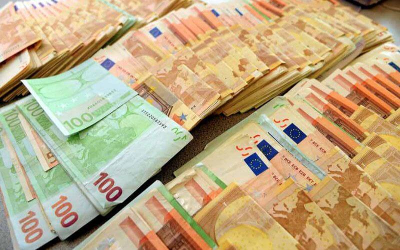 Moroccan Diaspora Remittances Drop 3.4% in 2019, Office des Changes Reports