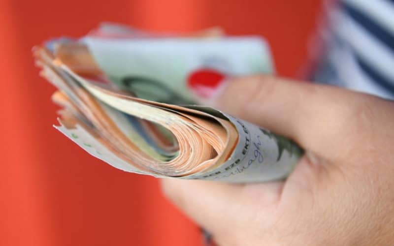 Moroccan Diaspora Remittances Surge 6% to 47 Billion Dirhams in First Half of 2022