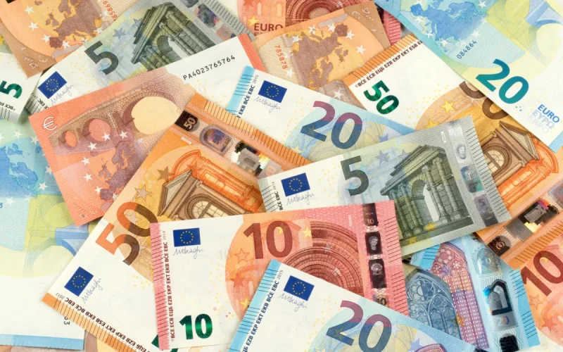 The Moroccan dirham falls against the euro