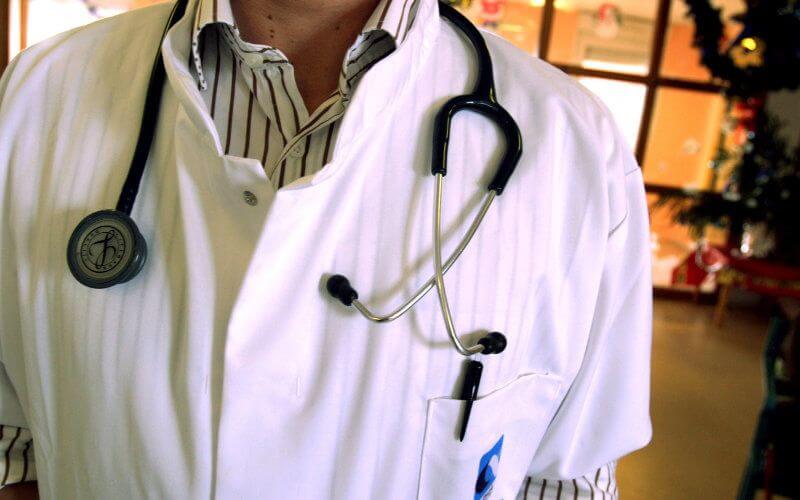 Moroccan Doctors Face Scrutiny for Closing Clinics Amid COVID-19 Crisis