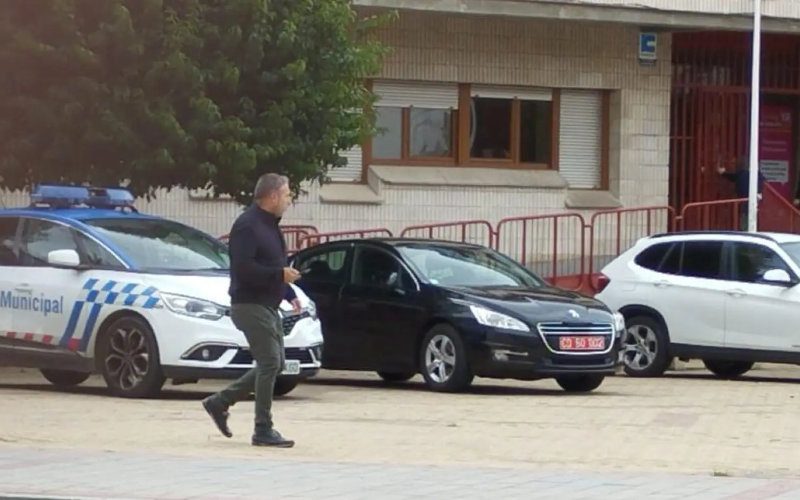 Moroccan Embassy's Mobile Consulate Sparks Controversy in Spanish City