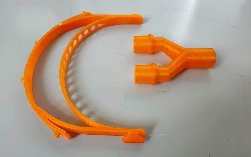 Moroccan Engineers Develop Device to Double Ventilator Capacity Amid COVID-19 Crisis