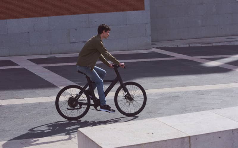 Moroccan Entrepreneur Launches Motto: Subscription E-Bike Service Hits Paris Streets