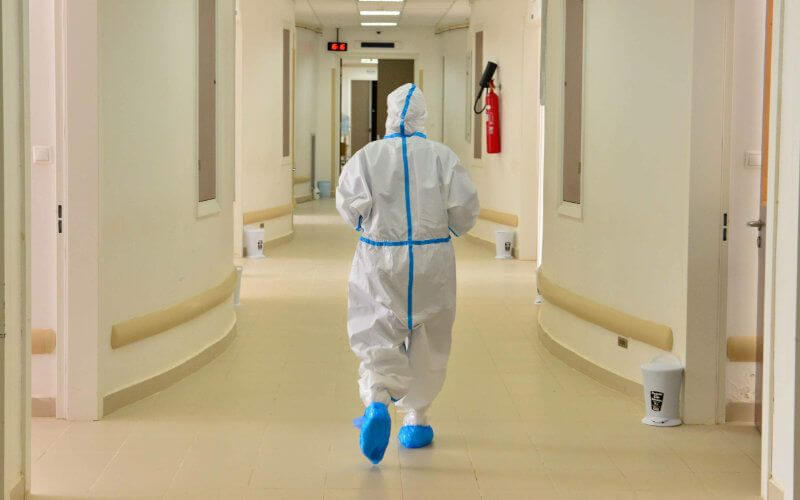 Moroccan Family Refuses COVID-19 Treatment for 40 Days, Opts for Herbal Remedies