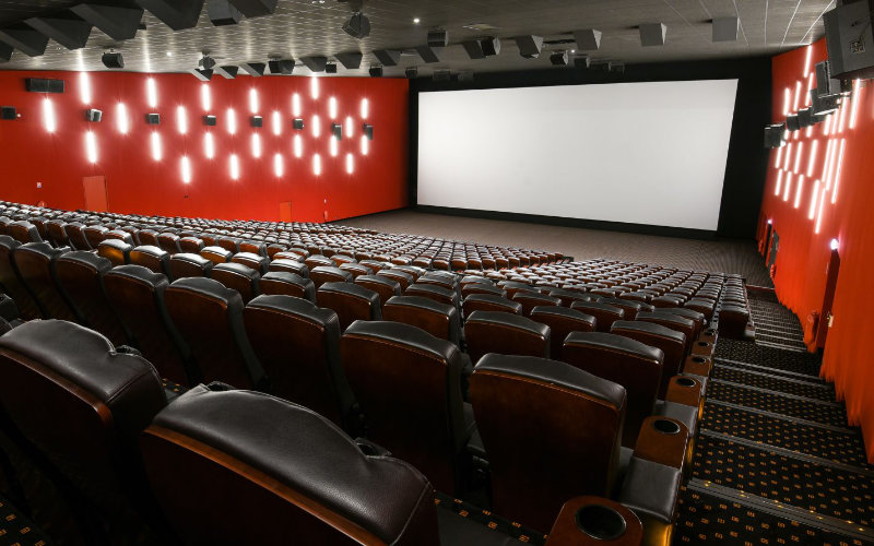 Moroccan Filmmakers Protest French Dubbing of Hollywood Blockbusters, Reflecting Shift to English