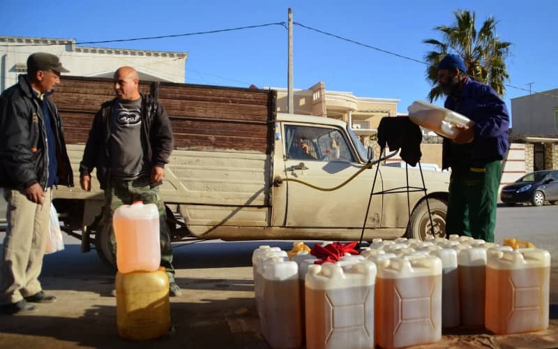 Moroccan Gas Stations Urge Crackdown as Fuel Black Market Surges