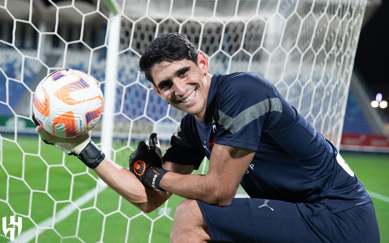 Moroccan Goalkeeper Bounou Reflects on Emotional Departure from Sevilla for Saudi Club Al-Hilal