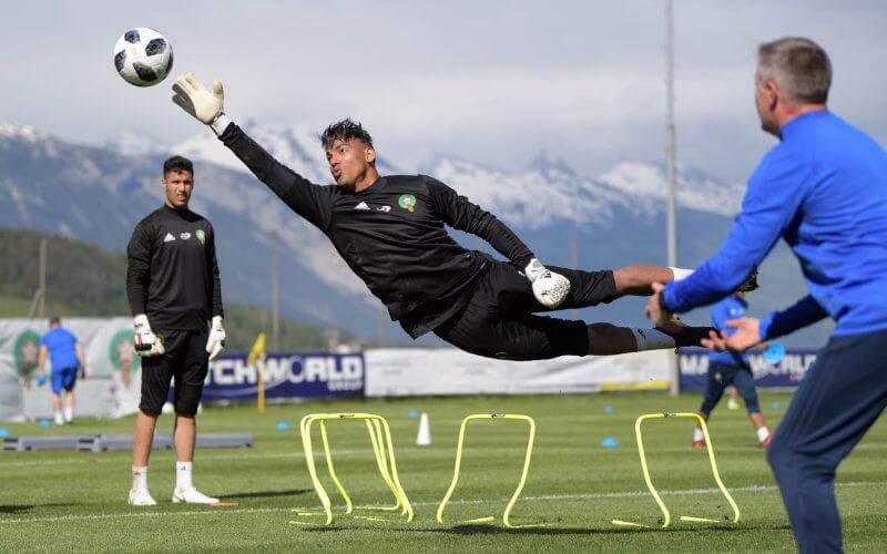 Moroccan Goalkeeper Suspended for Faking Injury to Avoid National Team Duty