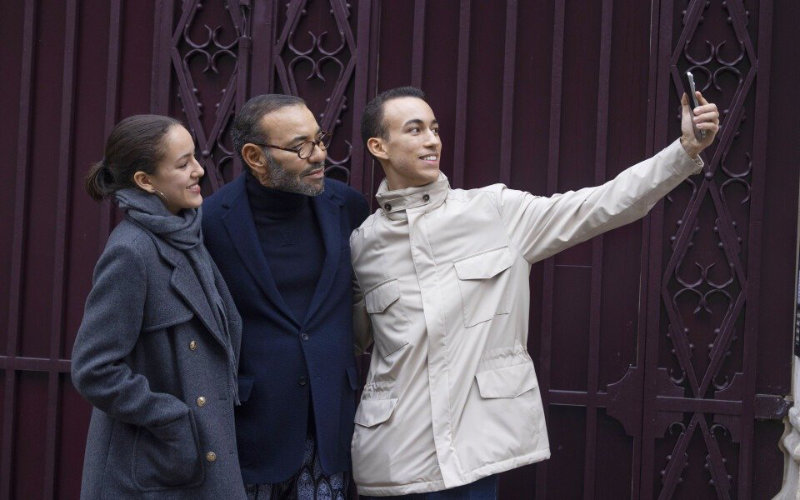 Moroccan King Returns Home After Private Paris Visit