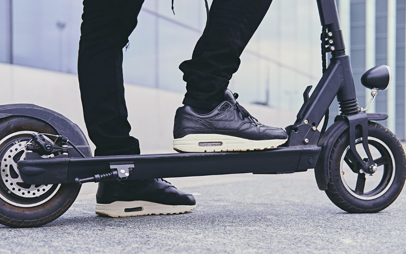 Moroccan Lawmaker Challenges Fines for Electric Scooter Riders Amid Legal Uncertainty