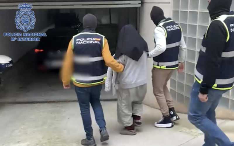 Moroccan Man Arrested in Majorca for Online Jihadist Propaganda and Weapons Charge