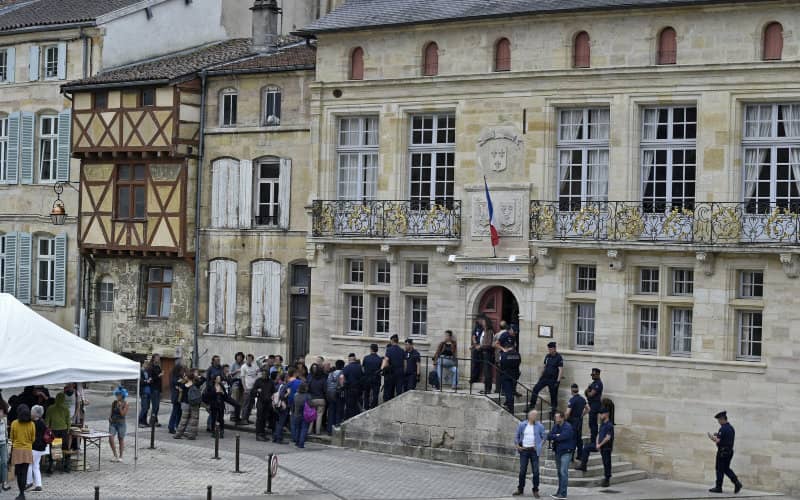 Moroccan Man Jailed for 18 Months Over Terror Threats to French Police