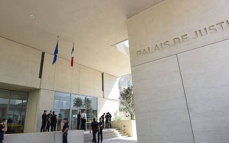 Moroccan Man Sentenced to 4 Years for Violent Robbery of Elderly Woman in Béziers