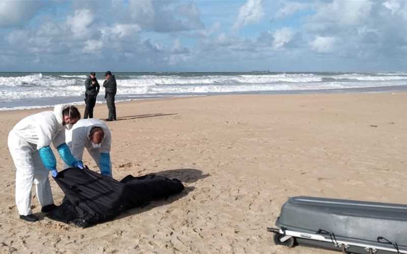 Moroccan Migrant's Body Found on Ceuta Beach, Civil Guard Investigates