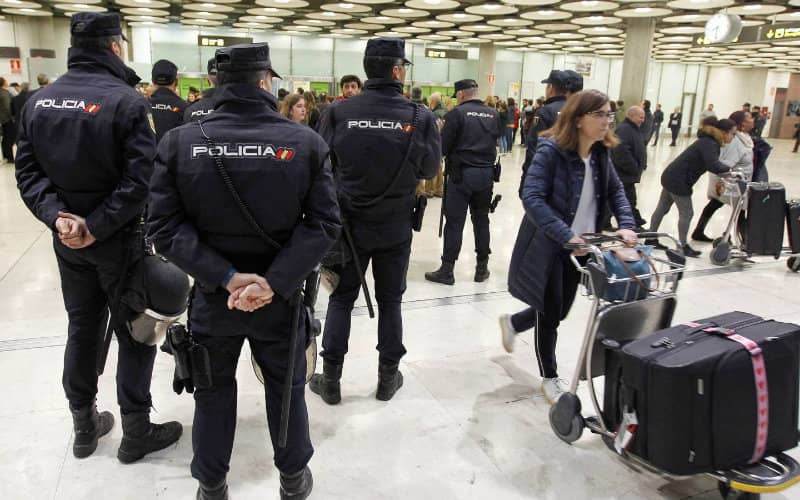 Moroccan Official and Son Denied Entry at Madrid Airport, Deported to Tangier