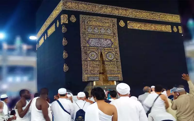 Moroccan Pilgrims Fall Victim to Hajj Scams Ahead of Ramadan