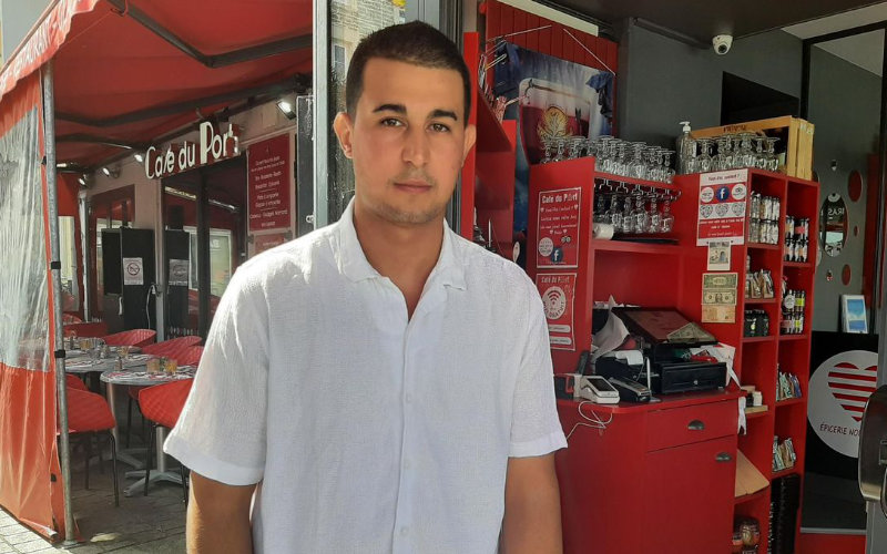 Moroccan Restaurant Worker in Cherbourg Faces Deportation Despite Integration Efforts