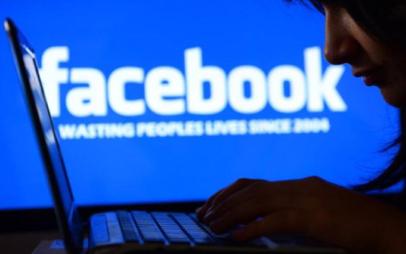 Moroccan Science Influencers Face Death Threats on Facebook from Extremist Group