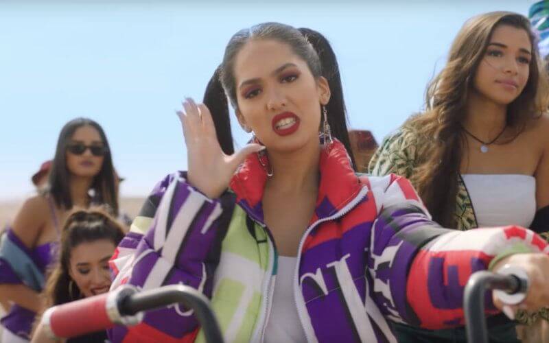 Moroccan Singer Manal Faces Plagiarism Accusation Over Hit Song "Slay"