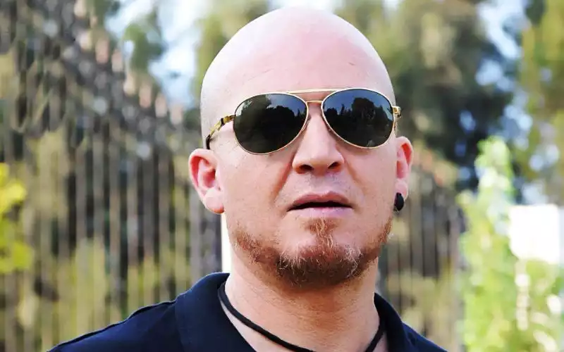 Moroccan Singer Urges Prioritizing Local Artists After Algerian Concert Canceled