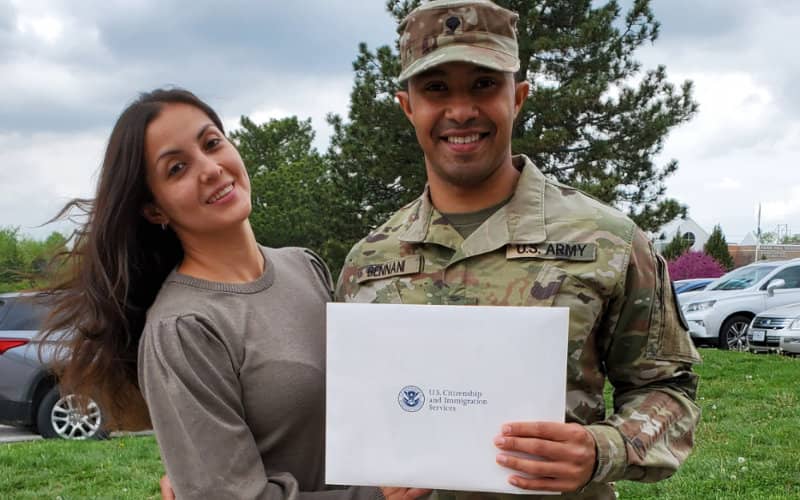 Moroccan Soldier Among 16 at Fort Riley to Gain US Citizenship