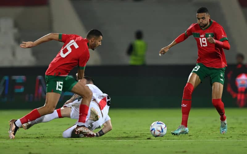 Moroccan Stars En-Nesyri and Mazraoui Named in Top 100 World Cup Players to Watch