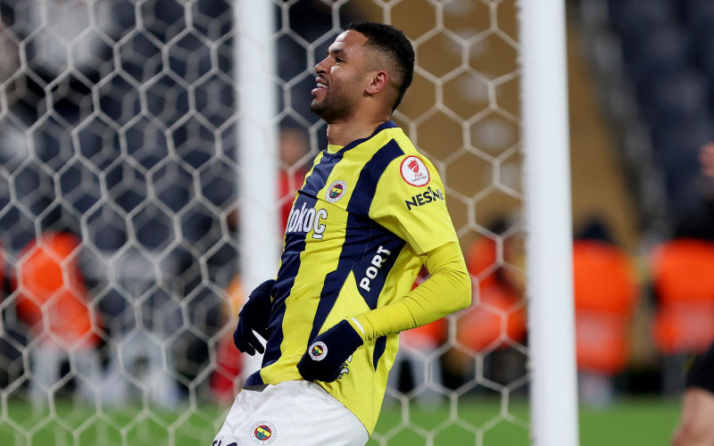 Moroccan Striker En-Nesyri Leads World in Goals After Record Transfer to Fenerbahce