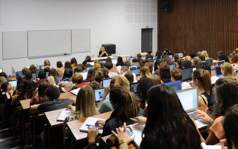 Moroccan Student Applications to French Universities Surge Despite Pandemic