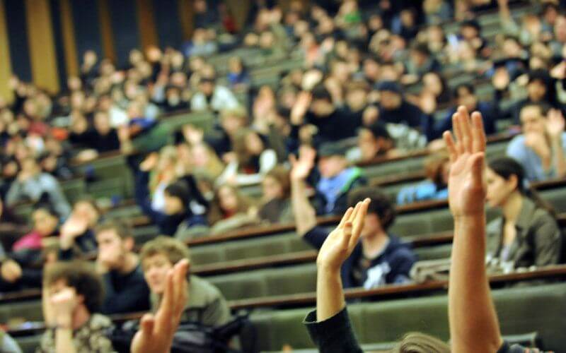 Moroccan Students Excel in French Elite University Entrance Exams