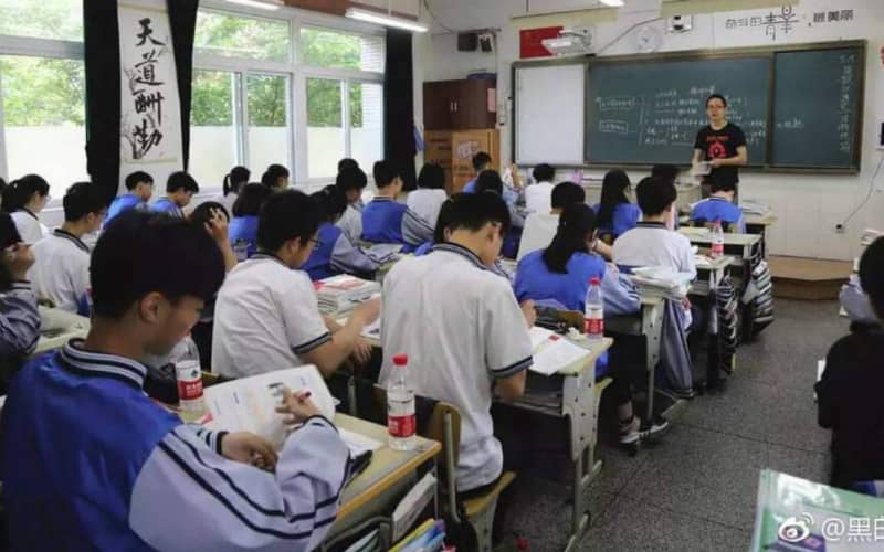 Moroccan Students Stranded, Unable to Return to China for Studies