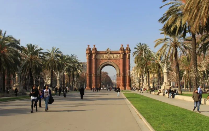 Moroccan Tourists Avoid Catalonia Despite Spain Boom