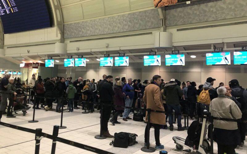 Moroccan Travelers Stranded as Morocco Suspends Air Links with France Amid COVID-19 Fears