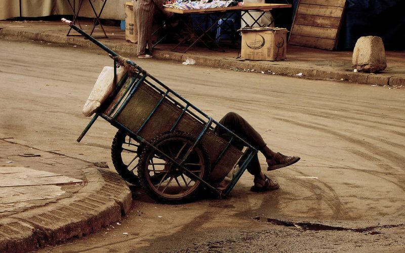 Moroccan Woman Dies in Childbirth After Lack of Ambulance Forces Cart Transport