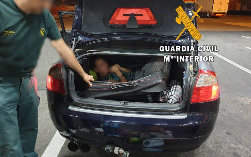 Moroccan Woman Found Dehydrated in Suitcase During Illegal Border Crossing Attempt