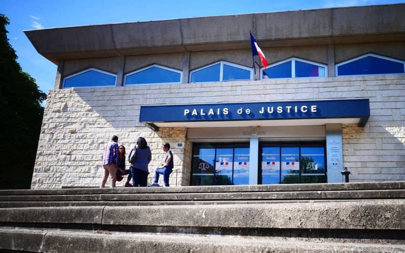 Moroccan Youth Sentenced for Pickpocketing Spree in Bayonne, France