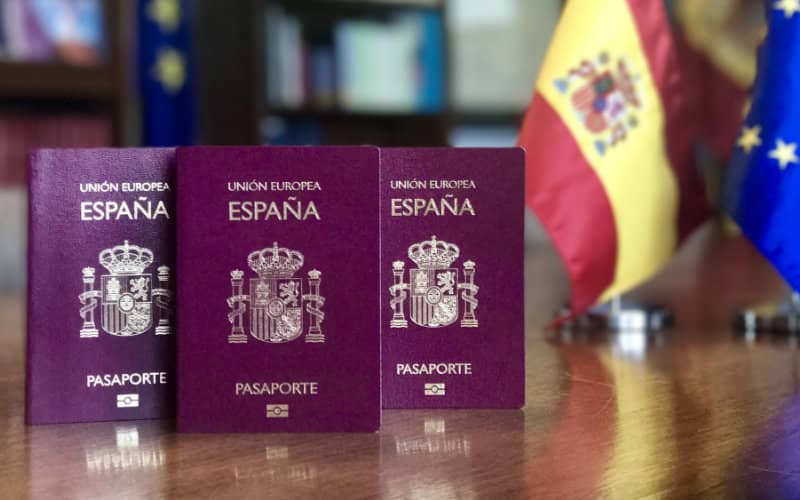 Moroccans Lead as Spain Grants Citizenship to Over 180,000 Foreigners in 2022