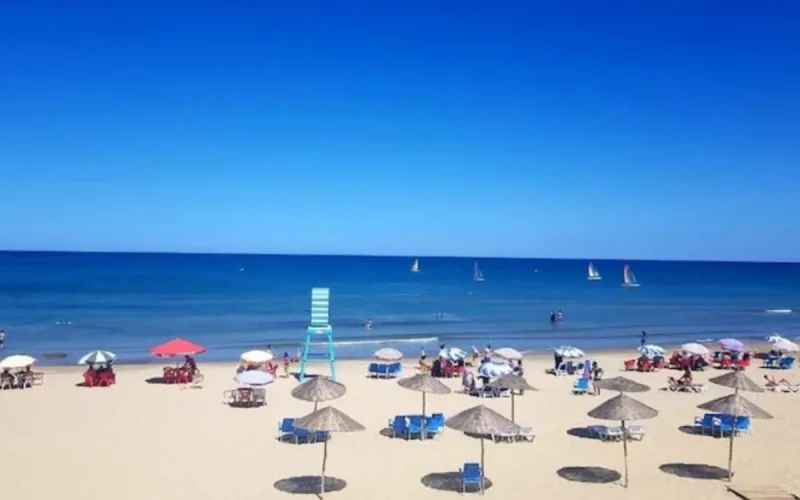 Morocco beach crackdown illegal vendors 700 dirhams