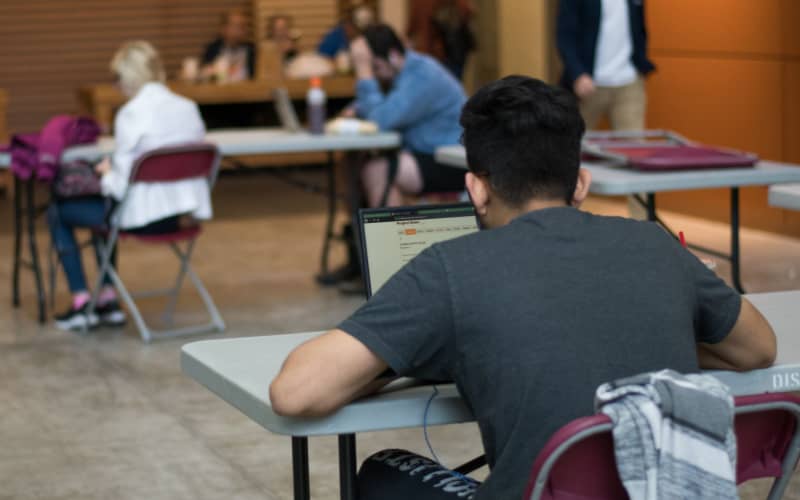 Morocco Clarifies Foreign Exchange Rules for Students Abroad, Eases Transfers