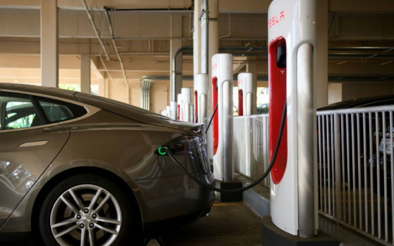 Morocco Delays Electric Vehicle Adoption Due to Lack of Charging Infrastructure
